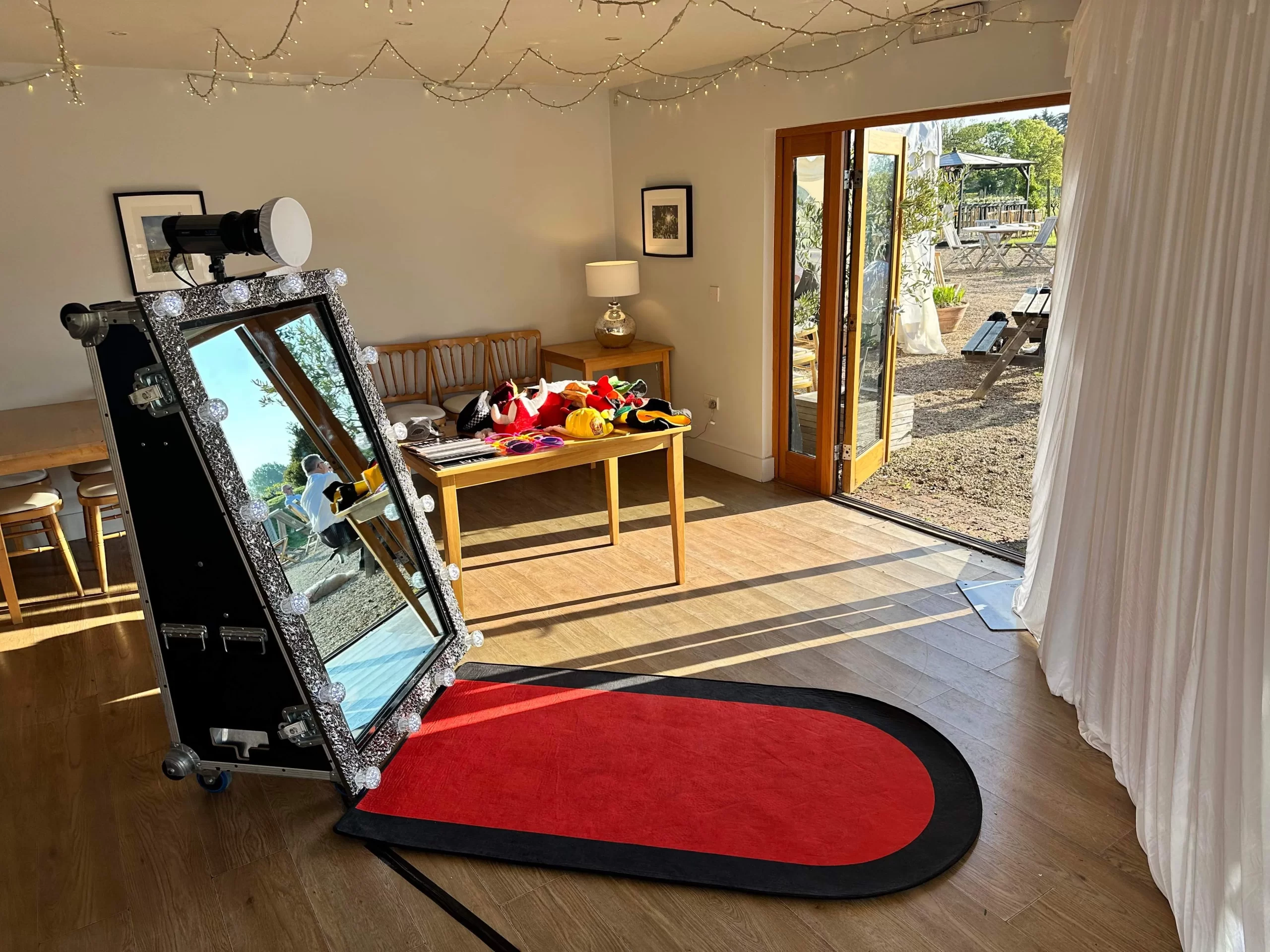 Limelight Photo Booths | Magic Mirror and Booth Hire, Sussex - Image 4